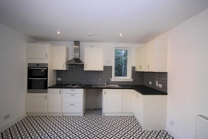 2 Bedroom Flat To Rent In Castle Street, Montrose, DD10