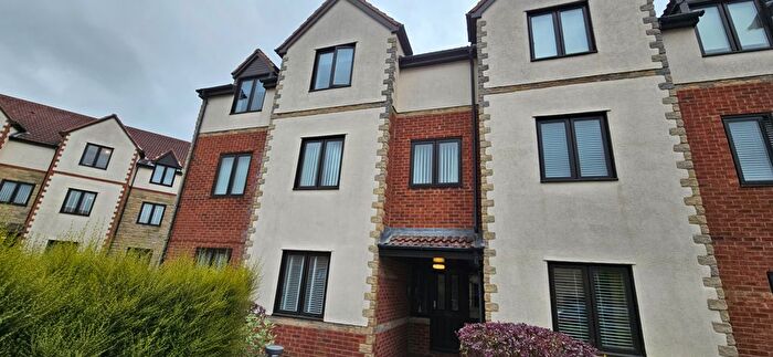 2 Bedroom Flat To Rent In Victoria Court, Newcastle Upon Tyne, NE12
