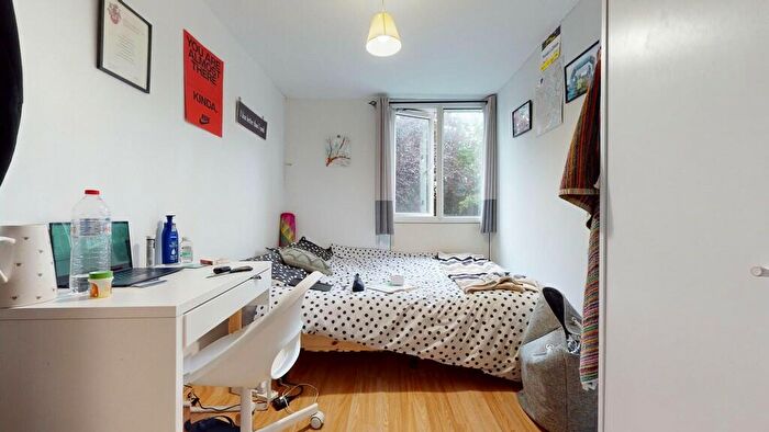 4 Bedroom Terraced House To Rent In Acacia Road, London, N22