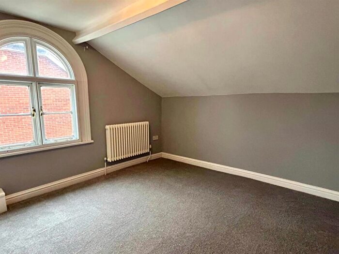 2 Bedroom Apartment To Rent In York Road, Edgbaston, Birmingham, B16