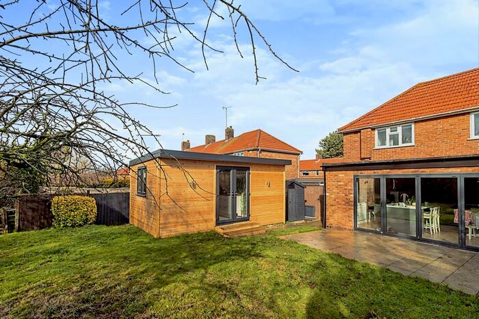 Studio To Rent In Saffron Street, Bletchley, MK2