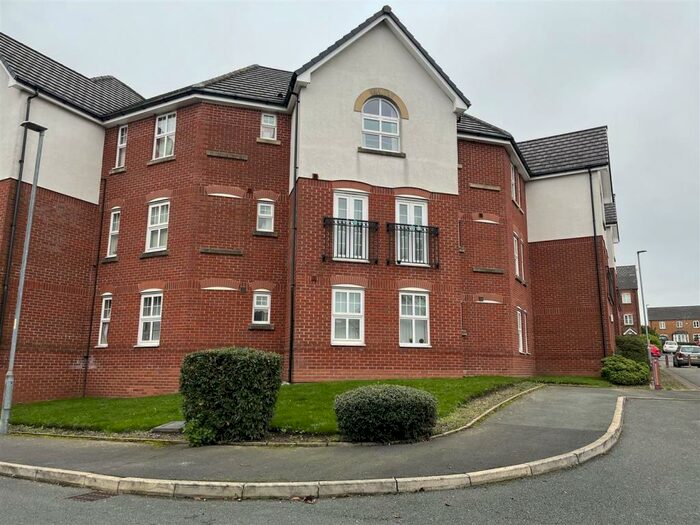 Houses for sale & to rent in SK16 5AJ, Dewsnap Lane, Dukinfield Dukinfield