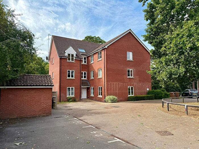 2 Bedroom Apartment For Sale In Castle Gardens, Grange Farm, Kesgrave, IP5