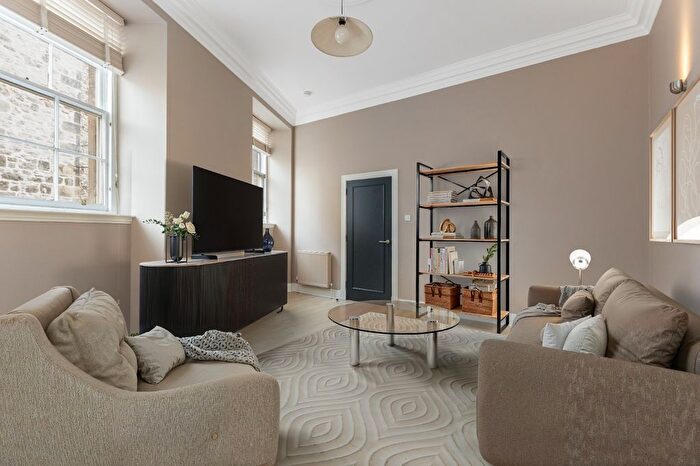 2 Bedroom Flat For Sale In / York Lane, New Town, Edinburgh, EH1