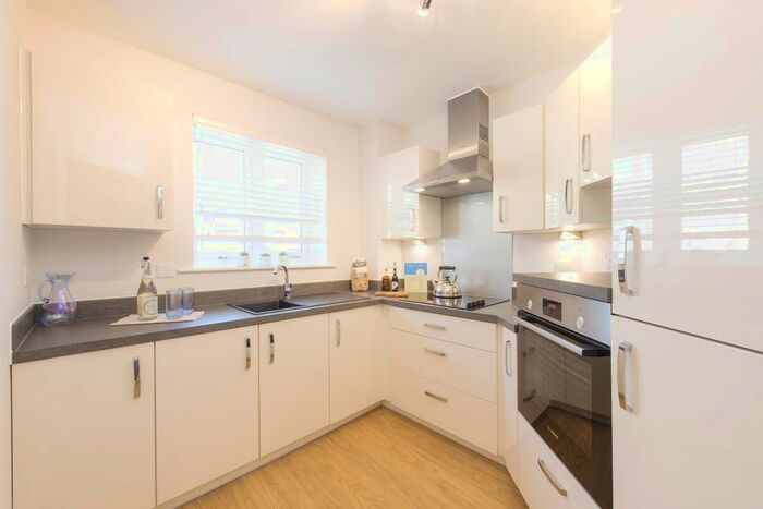 1 Bedroom Flat To Rent In Stakes Road, Purbrook, Waterlooville, PO7