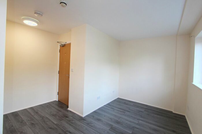 Studio To Rent In Tanworth Close, London, HA6