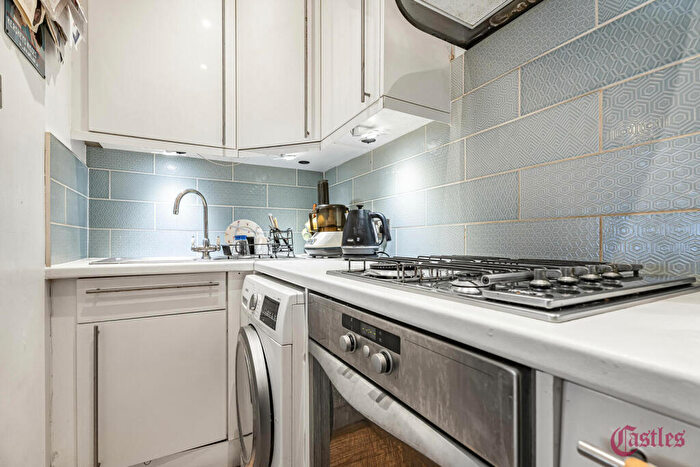 1 Bedroom Flat For Sale In Denton Road, N8