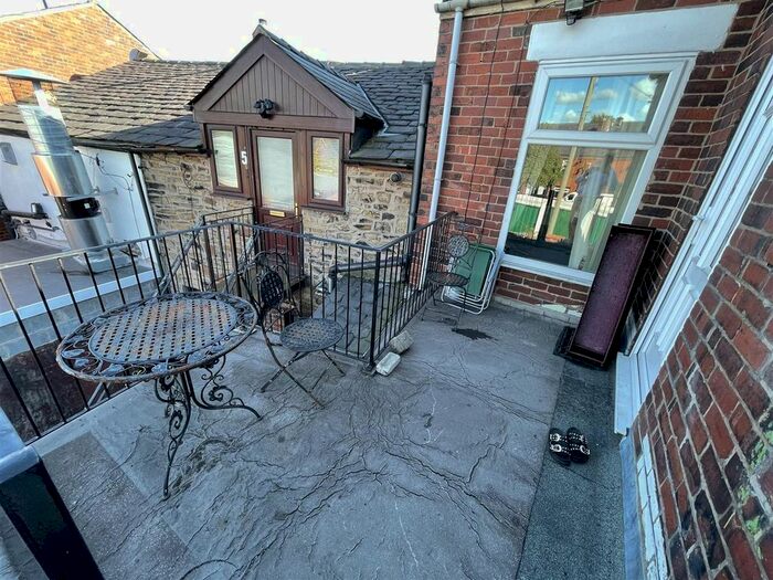 2 Bedroom Flat To Rent In Cowling Brow, Chorley, PR6