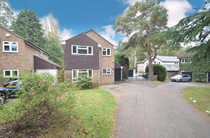 4 Bedroom Detached House To Rent In Knoll Crescent, Northwood, HA6