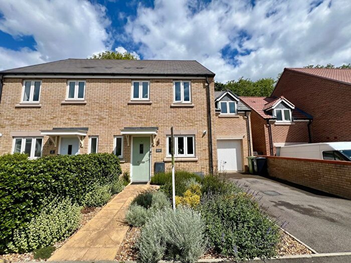 3 Bedroom Semi-Detached House For Sale In Russet Drive, Milton, OX14