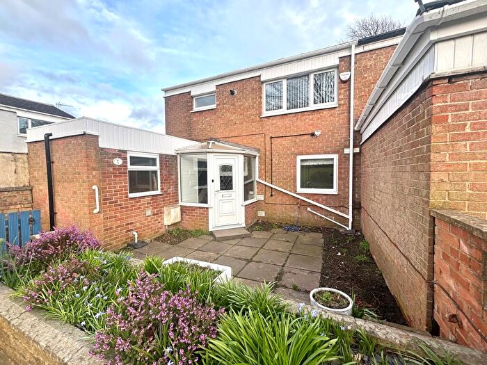 4 Bedroom House To Rent In Donvale Road, Washington, NE37