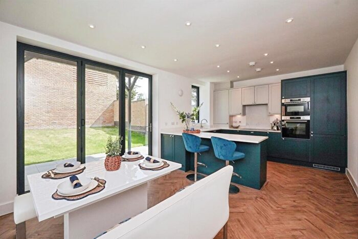 3 Bedroom Detached House For Sale In Guston Heights, Guston, Dover, CT15