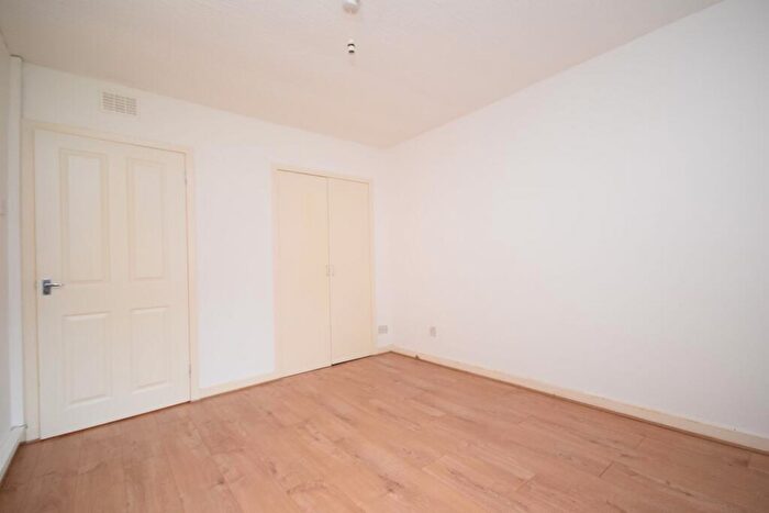 1 Bedroom Flat For Sale In Craigburn Street, Hamilton, ML3