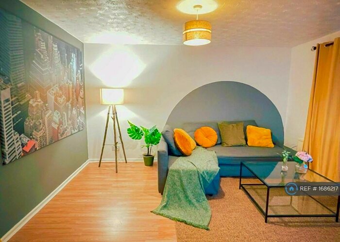 3 Bedroom Terraced House To Rent In Nineveh Gardens, Holbeck, LS11