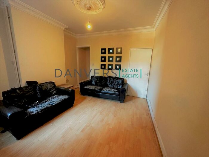 4 Bedroom Terraced House To Rent In Grasmere Street, Leicester, LE2