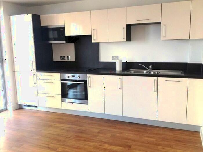 2 Bedroom Flat To Rent In Cornmill Lane, Lewisham, London, SE13