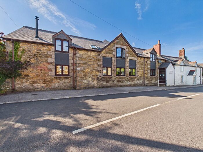 2 Bedroom Maisonette For Sale In Illogan, Redruth - Beautifully Presented Maisonette, TR16