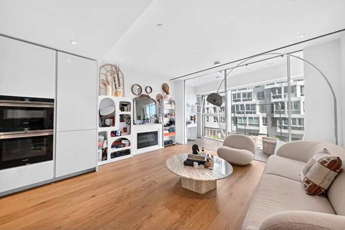 1 Bedroom Flat For Sale In Oakley House, Electric Boulevard, London, SW11