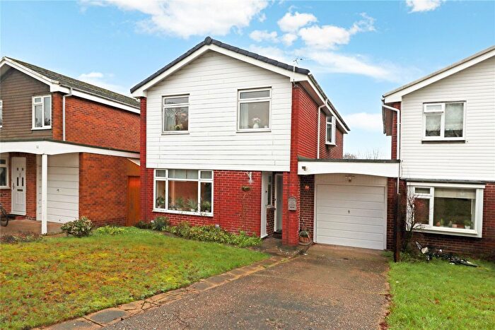 3 Bedroom Detached House For Sale In Woking, Surrey, GU21