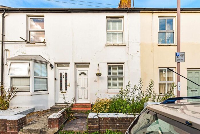 4 Bedroom Terraced House For Sale In Oving Road, Chichester, PO19