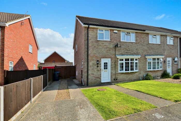 3 Bedroom Semi-Detached House To Rent In Matthews Close, Deal, Kent, CT14