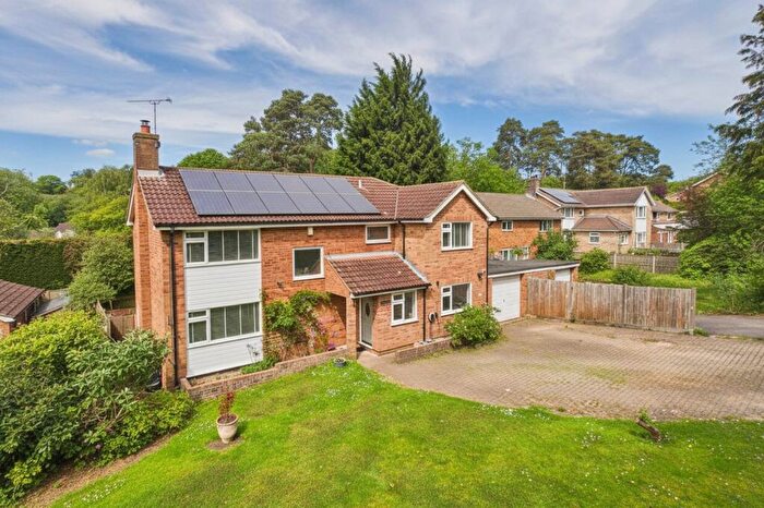 5 Bedroom Detached House To Rent In Roundway, Camberley, Surrey, GU15