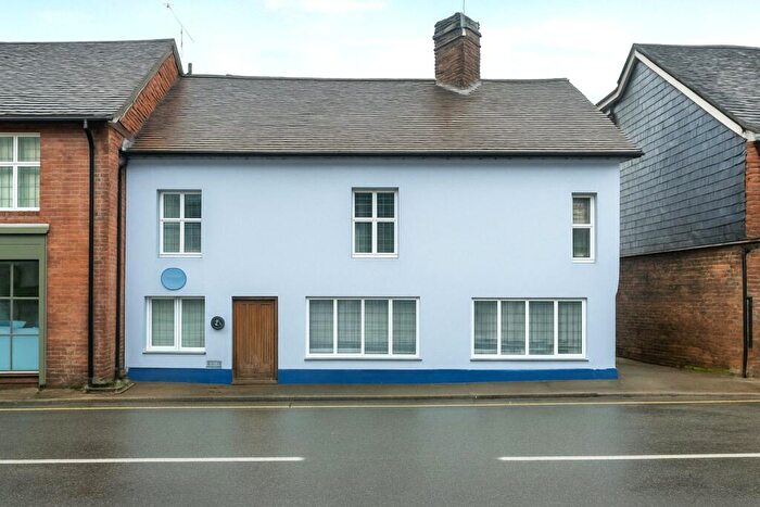2 Bedroom Maisonette For Sale In Petworth Road, Haslemere, GU27
