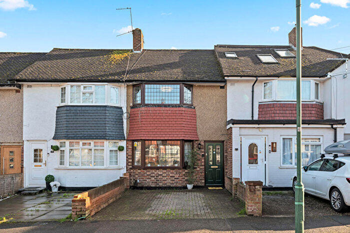 2 Bedroom Terraced House For Sale In Arlington Drive, Carshalton, SM5