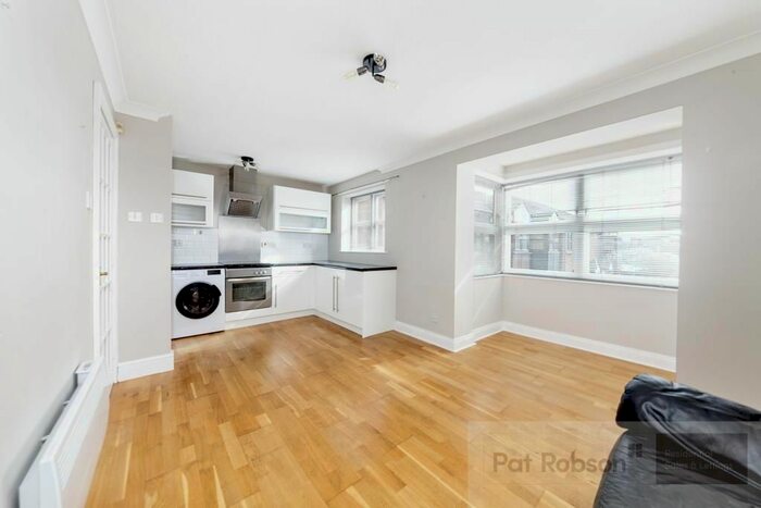 1 Bedroom Flat To Rent In Portland Mews, Sandyford, Newcastle Upon Tyne, NE2