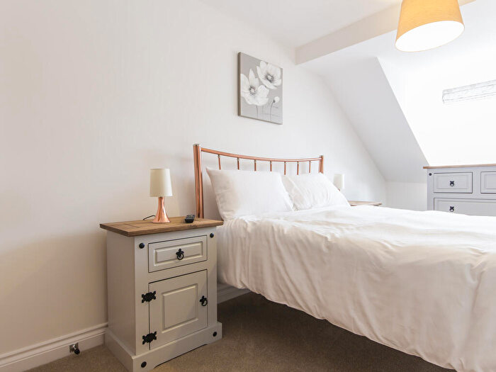 2 Bedroom Apartment To Rent In Flat Durnford Street, PL1