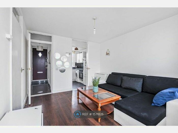 1 Bedroom Flat To Rent In Layard Square, London, SE16