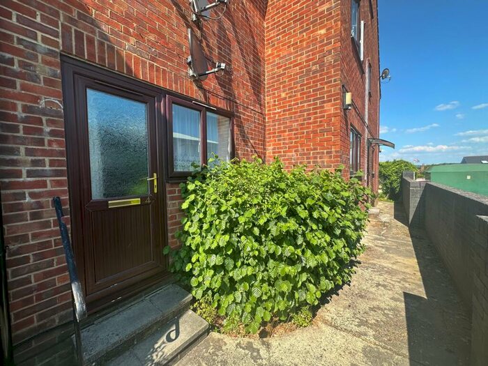 1 Bedroom Property To Rent In Bulford Road, Salisbury, SP4