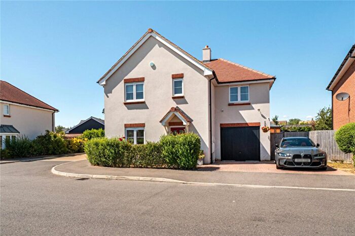 4 Bedroom Detached House For Sale In Cricketers Way, Haddenham, HP17