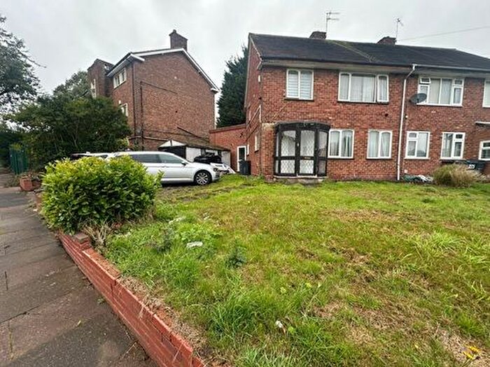 3 Bedroom Semi Detached House To Rent In Chestnuts Avenue, Birmingham, B26