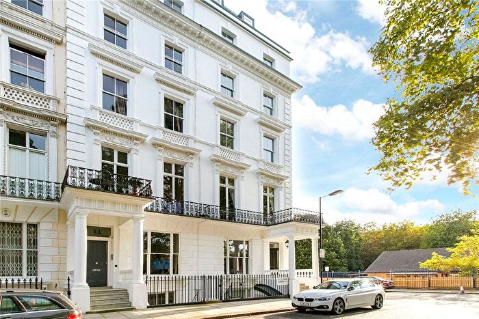2 Bedroom Flat For Sale In St Stephens Gardens, Notting Hill, W2