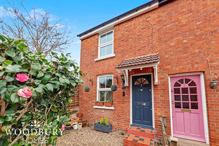 2 Bedroom End Of Terrace House For Sale In Beech Terrace, Loughton, IG10