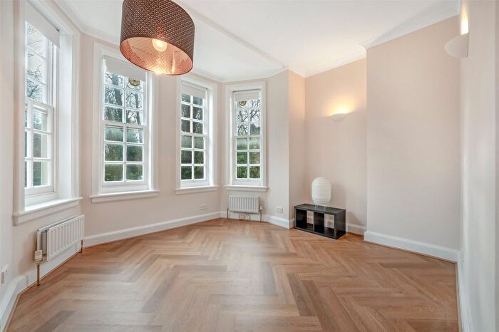 1 Bedroom Flat To Rent In Compayne Gardens, South Hampstead, London, NW6