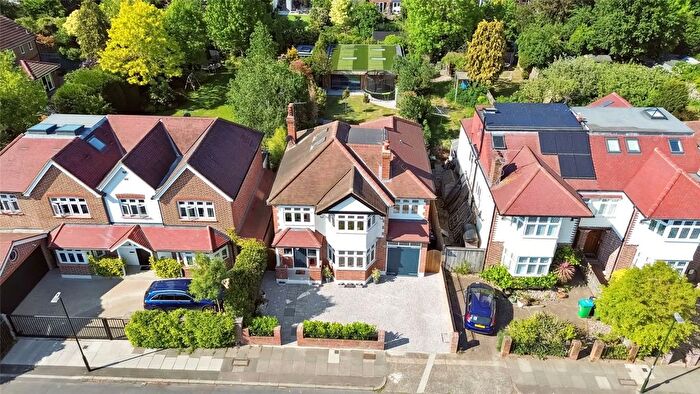 4 Bedroom Detached House For Sale In Carlisle Road, Hampton, London, TW12