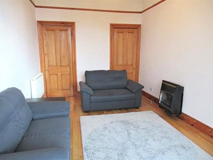 1 Bedroom Flat To Rent In Thornwood Avenue, Glasgow, G11