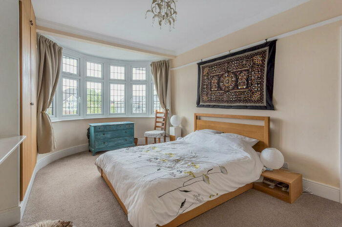5 Bedroom Semi-Detached House To Rent In Ruskin Drive, Worcester Park, KT4