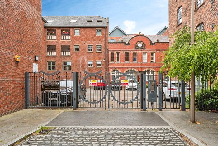 1 Bedroom Flat For Sale In Steam Mill Street, Chester, Cheshire, CH3