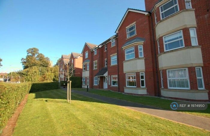 2 Bedroom Flat To Rent In Trefoil Gardens, Stourbridge, DY8