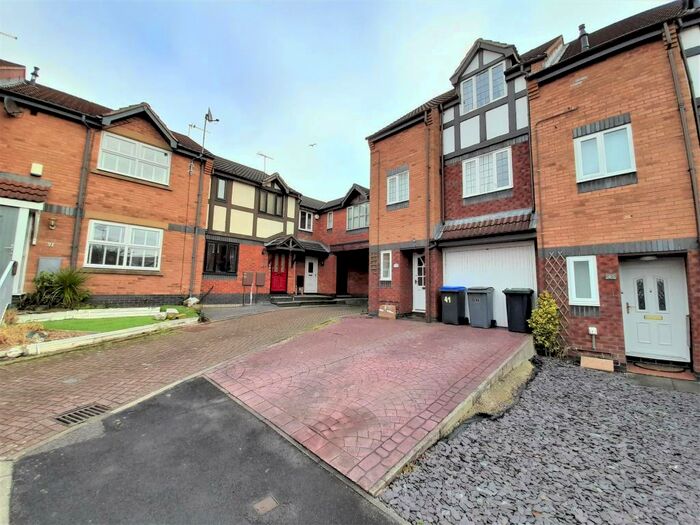 2 Bedroom Flat To Rent In Dauntesey Avenue, Blackpool, FY3