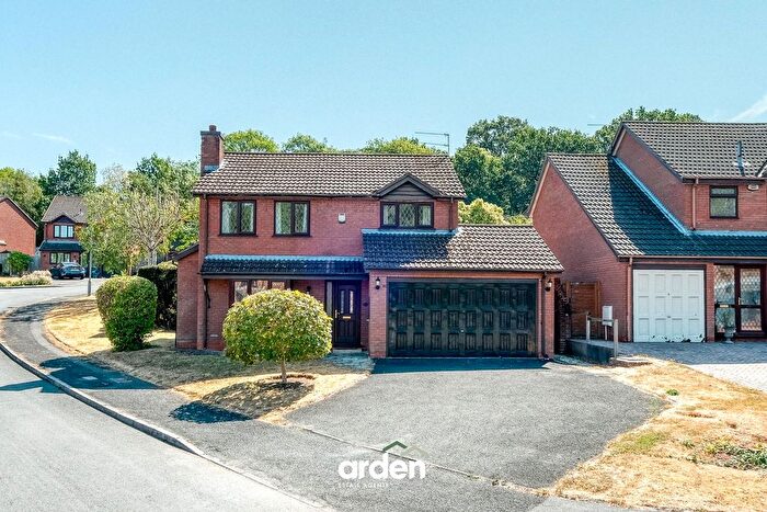 3 Bedroom Detached House For Sale In Rockford Close, Redditch, B98
