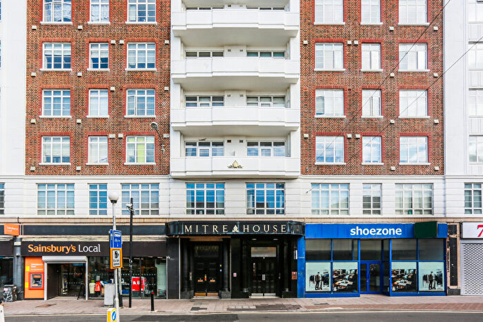 1 Bedroom Flat To Rent In Western Road, Brighton, BN1