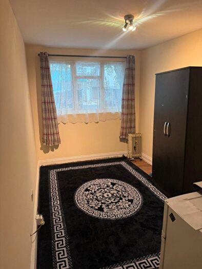 Studio To Rent In Shropshire Close, Mitcham, Surrey, CR4