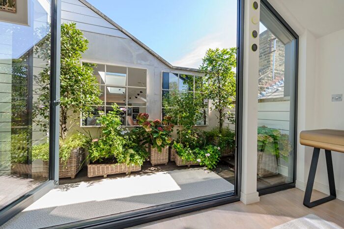 3 Bedroom Flat For Sale In Old Brompton Road, South Kensington, SW5