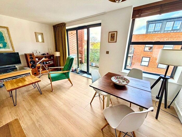 2 Bedroom Flat For Sale In Charles Court, Margate, CT9