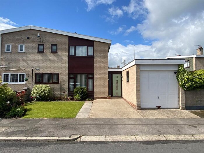 3 Bedroom Semi-Detached House For Sale In Bousfield Crescent, Newton Aycliffe, DL5