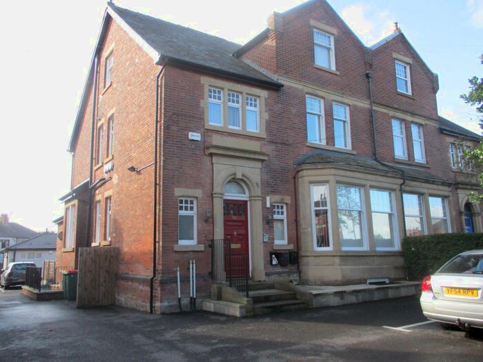 2 Bedroom Flat To Rent In Blackpool Road, Ashton-On-Ribble, Preston, PR2